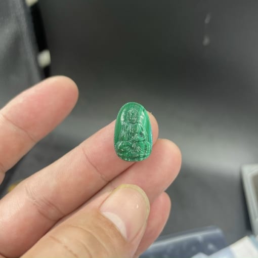 Mặt dây chuyền đá Lông Công Malachite Phật A Di Đà 2cm MAD.076 1