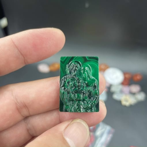 Mặt dây chuyền Gia đình Thánh Gia đá Lông Công Malachite 3cm MCG.284 1