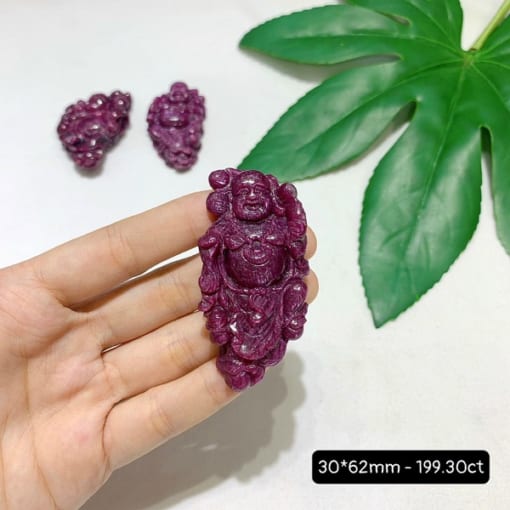 Mặt dây chuyền Phật Di Lặc đá Ruby Nam Phi tự nhiên 3x6.2cm MDL.062 1