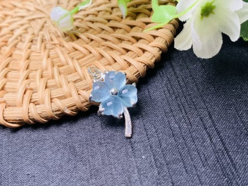 Mặt dây chuyền Cỏ bốn lá đá Aquamarine 1.2cm bọc bạc CBL.021 1