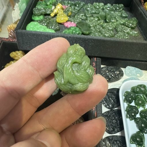 Mặt dây chuyền Hồ Ly Chúa 9 đuôi đá Ngọc Bích Nephrite 3cm MHL.183 1