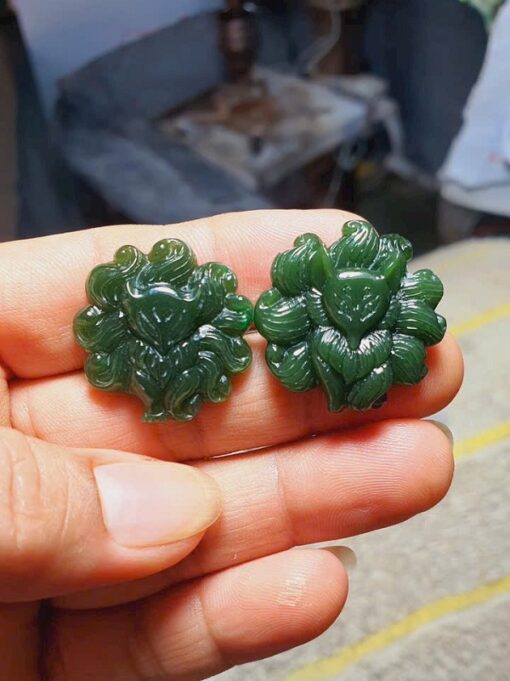 Mặt dây chuyền Hồ Ly Chúa 9 đuôi đá Ngọc Bích Nephrite 3cm MHL.215 1